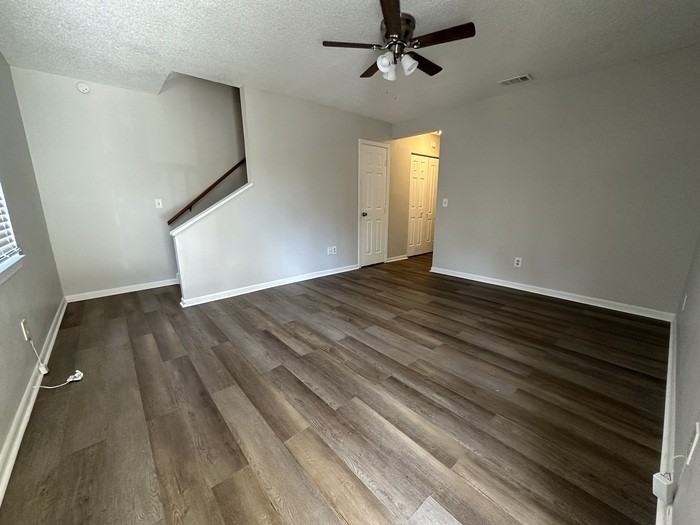 212 Wynn Way #A - Photo 2 of 8