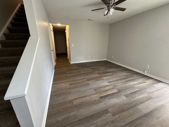 212 Wynn Way #A - Photo 3 of 8