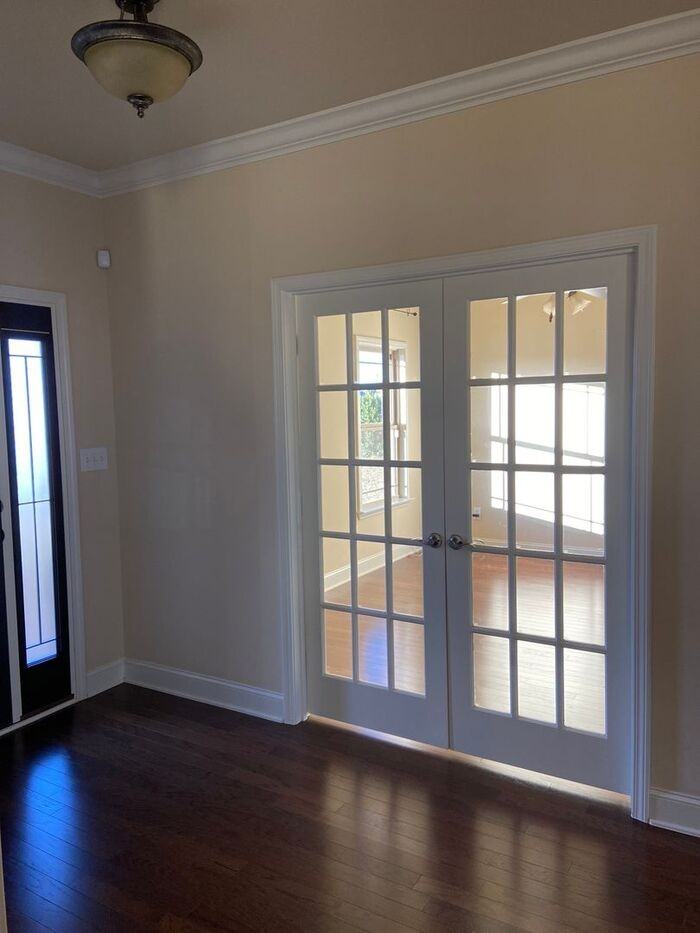 219 Coral Ct - Photo 4 of 26
