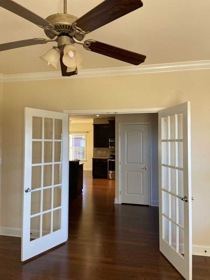 219 Coral Ct - Photo 5 of 26