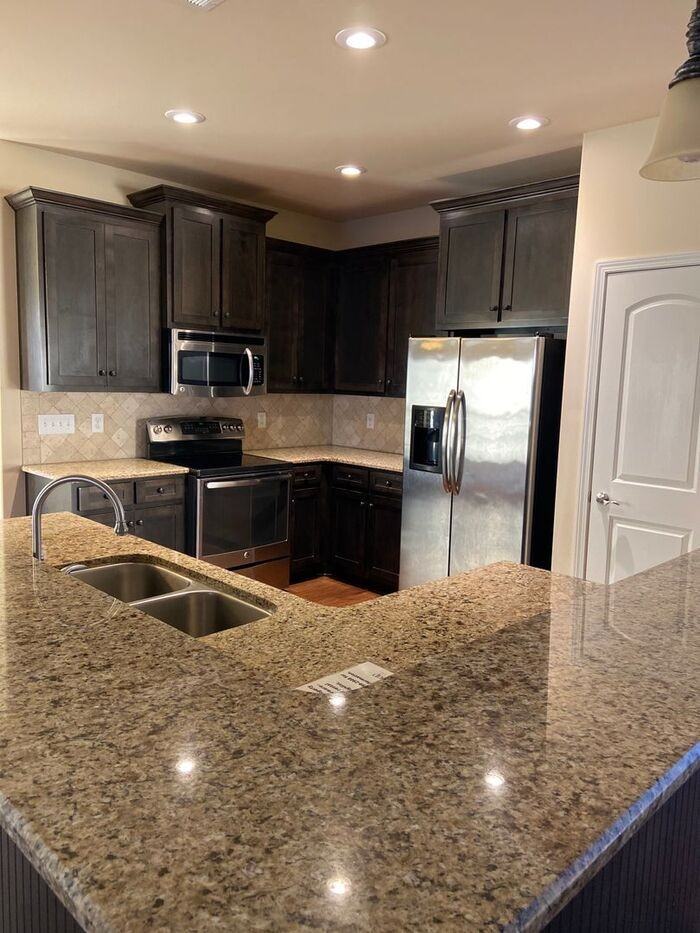 219 Coral Ct - Photo 7 of 26