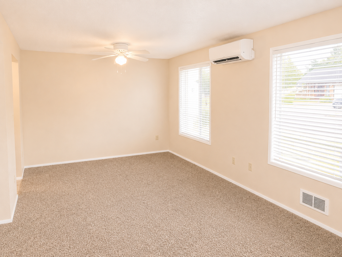 1118 Wakefield St - Photo 4 of 11