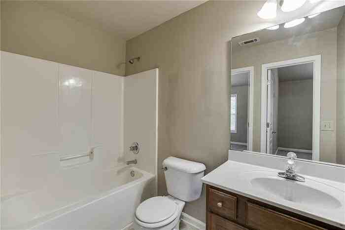 314 Oakland Hills Way - Photo 4 of 18