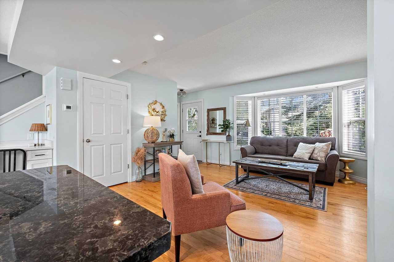 21 Somme Manor Sw - Photo 4 of 25