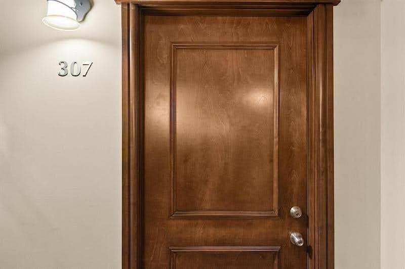 817 Montana Condominiums - Photo 7 of 37