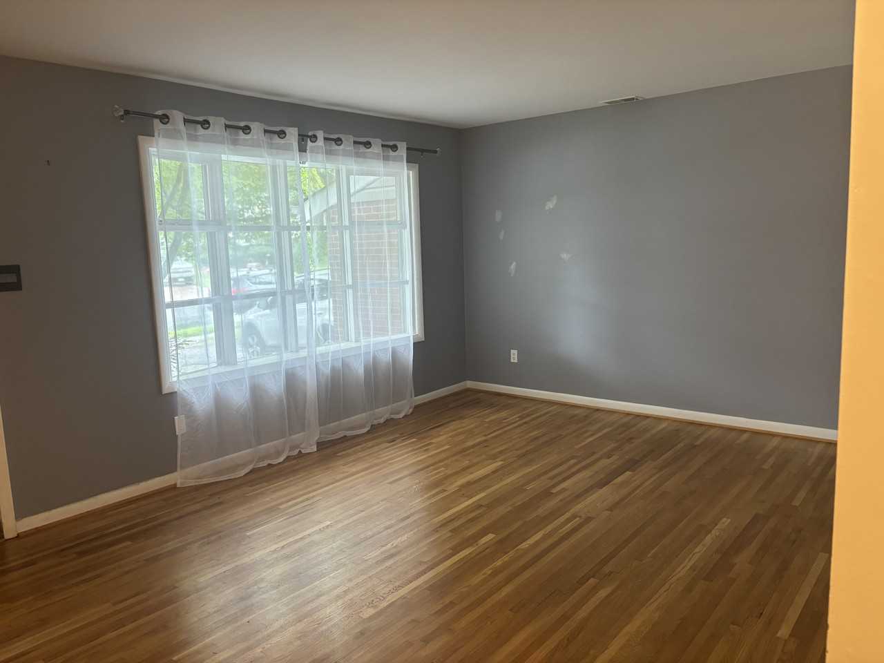 13510 Ellendale Dr #NA - Photo 2 of 12