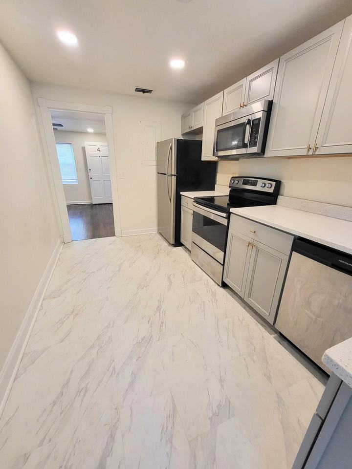 3520 Post St #4 - Photo 3 of 6