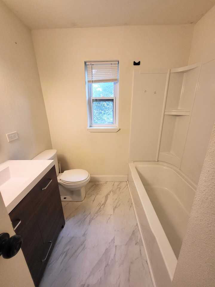 3520 Post St #4 - Photo 5 of 6