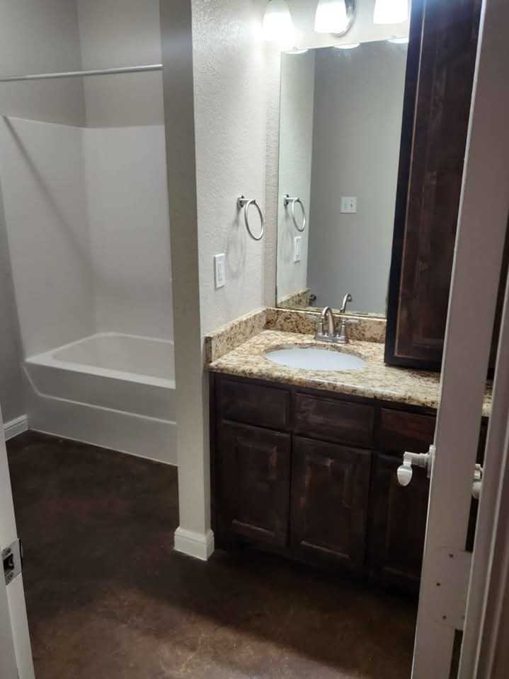 440 S Evans St #D - Photo 4 of 12