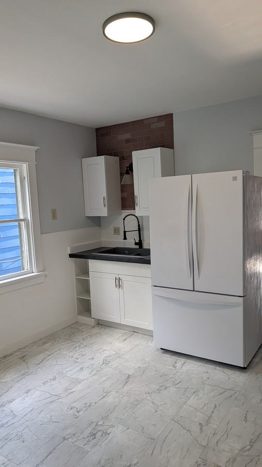 115 Grove St #1 - Photo 2 of 13
