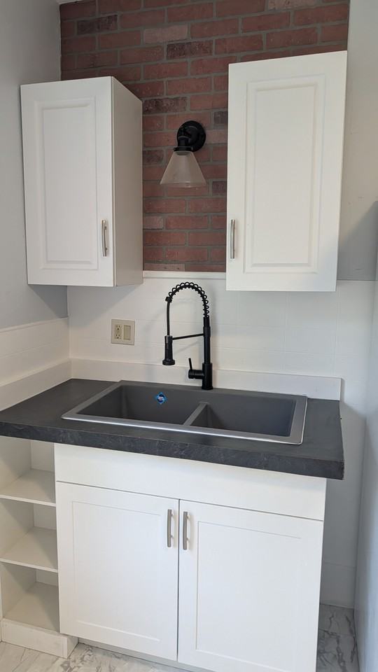 115 Grove St #1 - Photo 4 of 13