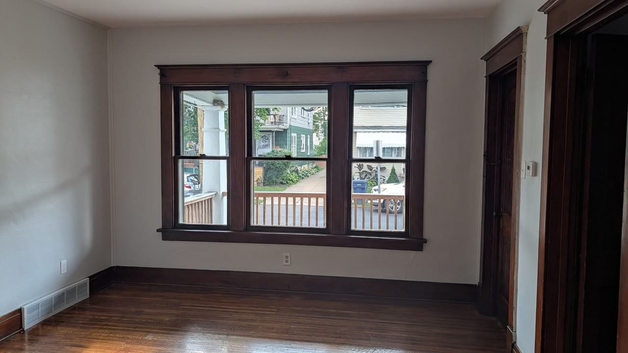 115 Grove St #1 - Photo 6 of 13