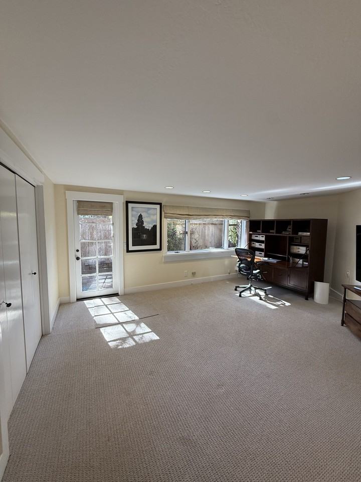 250 Manor Dr #NA - Photo 4 of 23