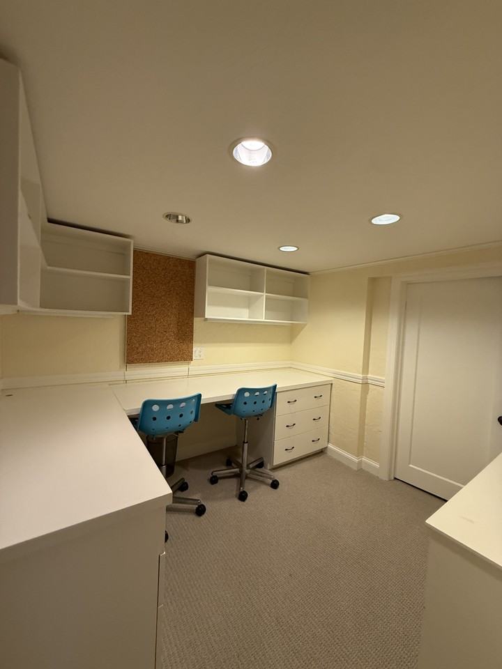 250 Manor Dr #NA - Photo 5 of 23