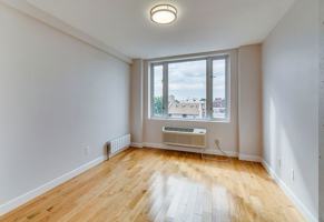 featured image of 2625 28th St #4L