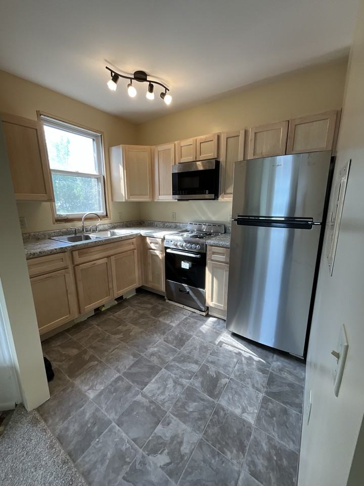 601 N 47th Ave E #6 - Photo 2 of 9