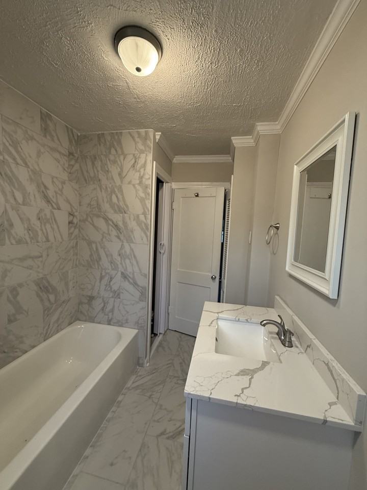 32 Brentwood Dr #NA - Photo 3 of 19