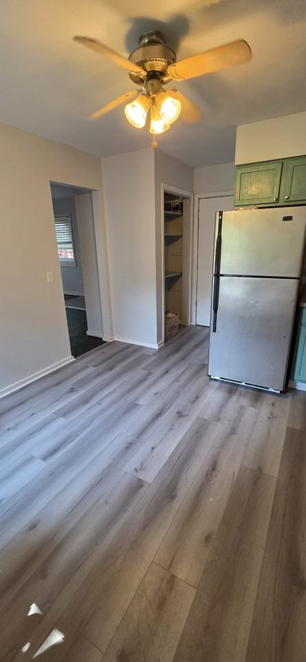 1312 Greenfield Ave #B - Photo 6 of 16