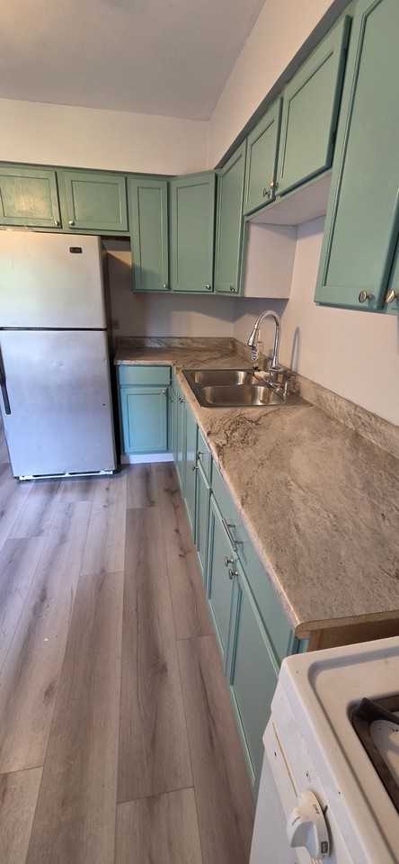1312 Greenfield Ave #B - Photo 7 of 16