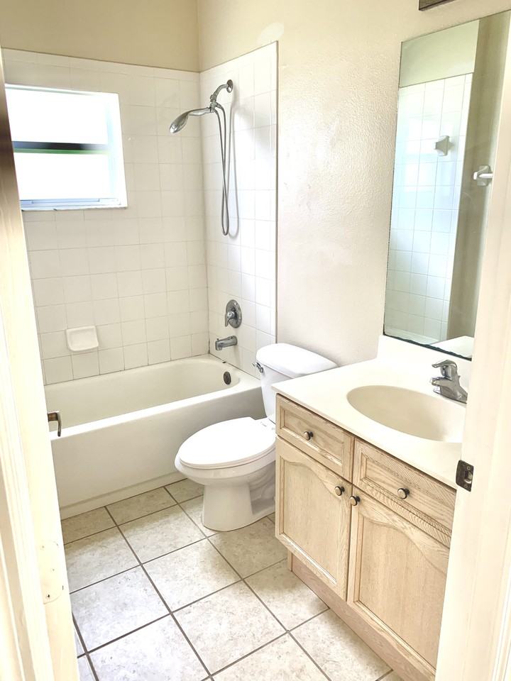 1913 Magical Ln #NA - Photo 6 of 9