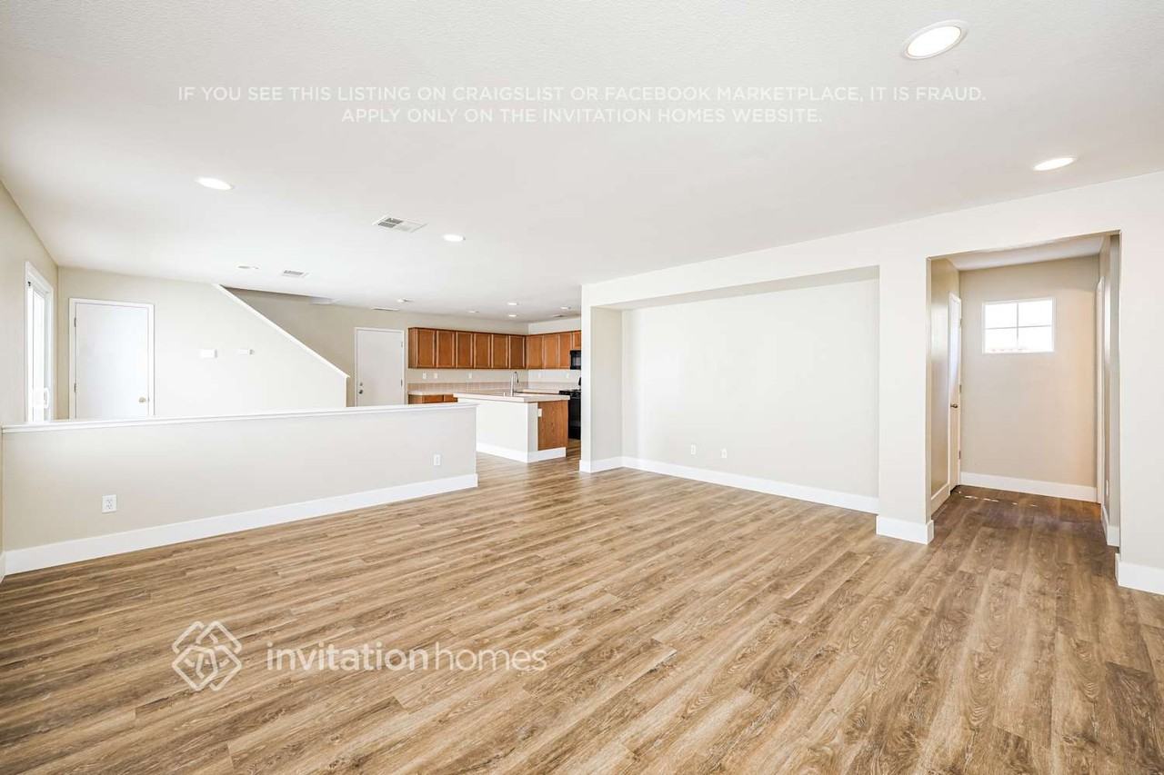 3043 Roadrunner Dr - Photo 6 of 18