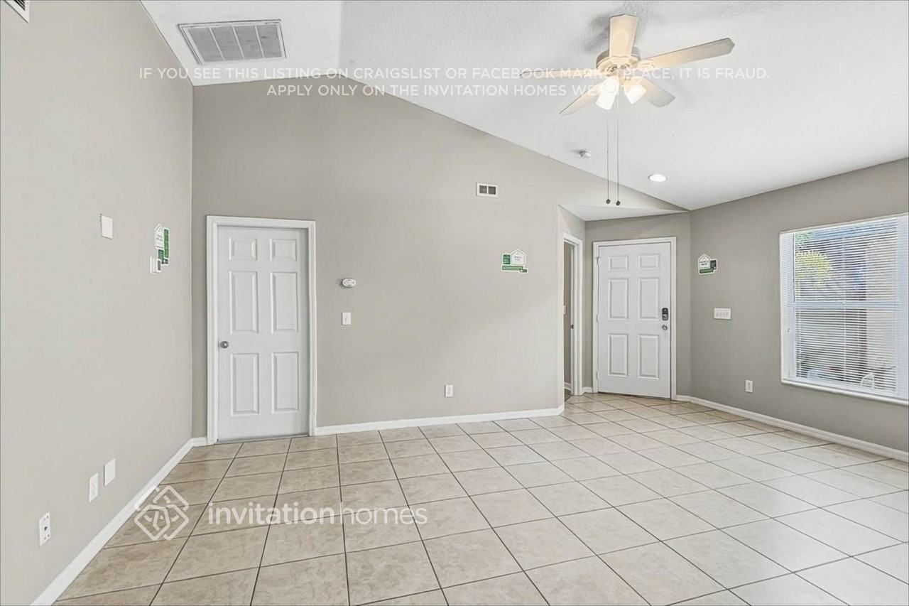 7462 Oxford Garden Cir - Photo 4 of 18