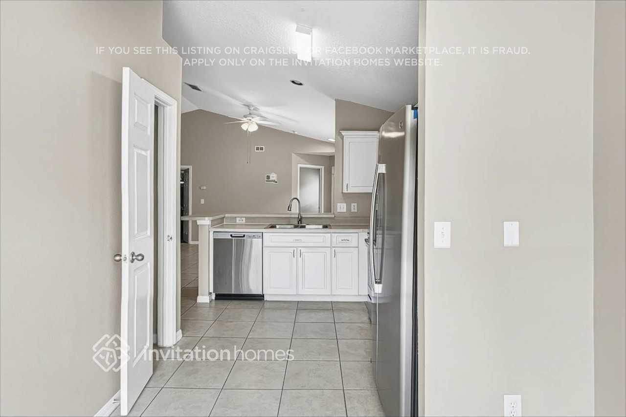 7462 Oxford Garden Cir - Photo 5 of 18