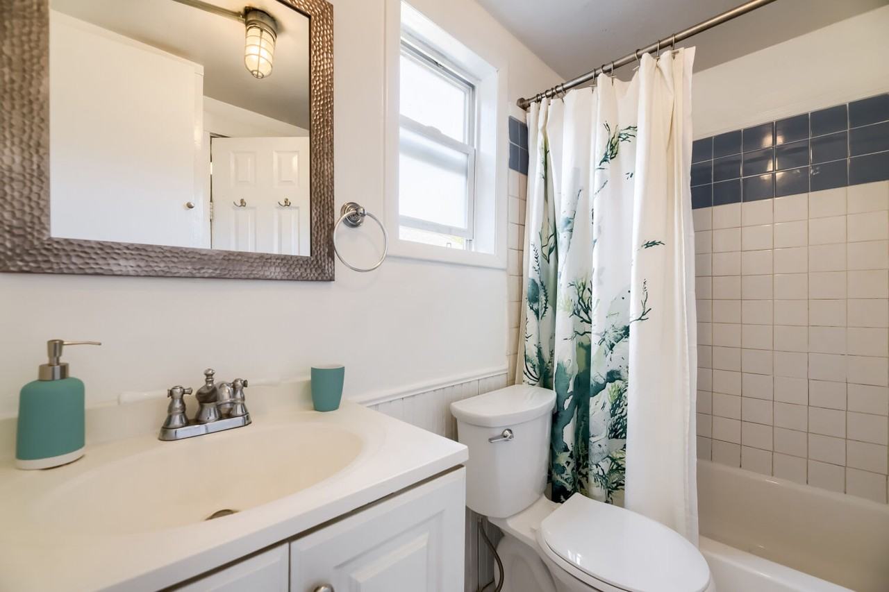 4664 Lincoln St #1 - Photo 4 of 22