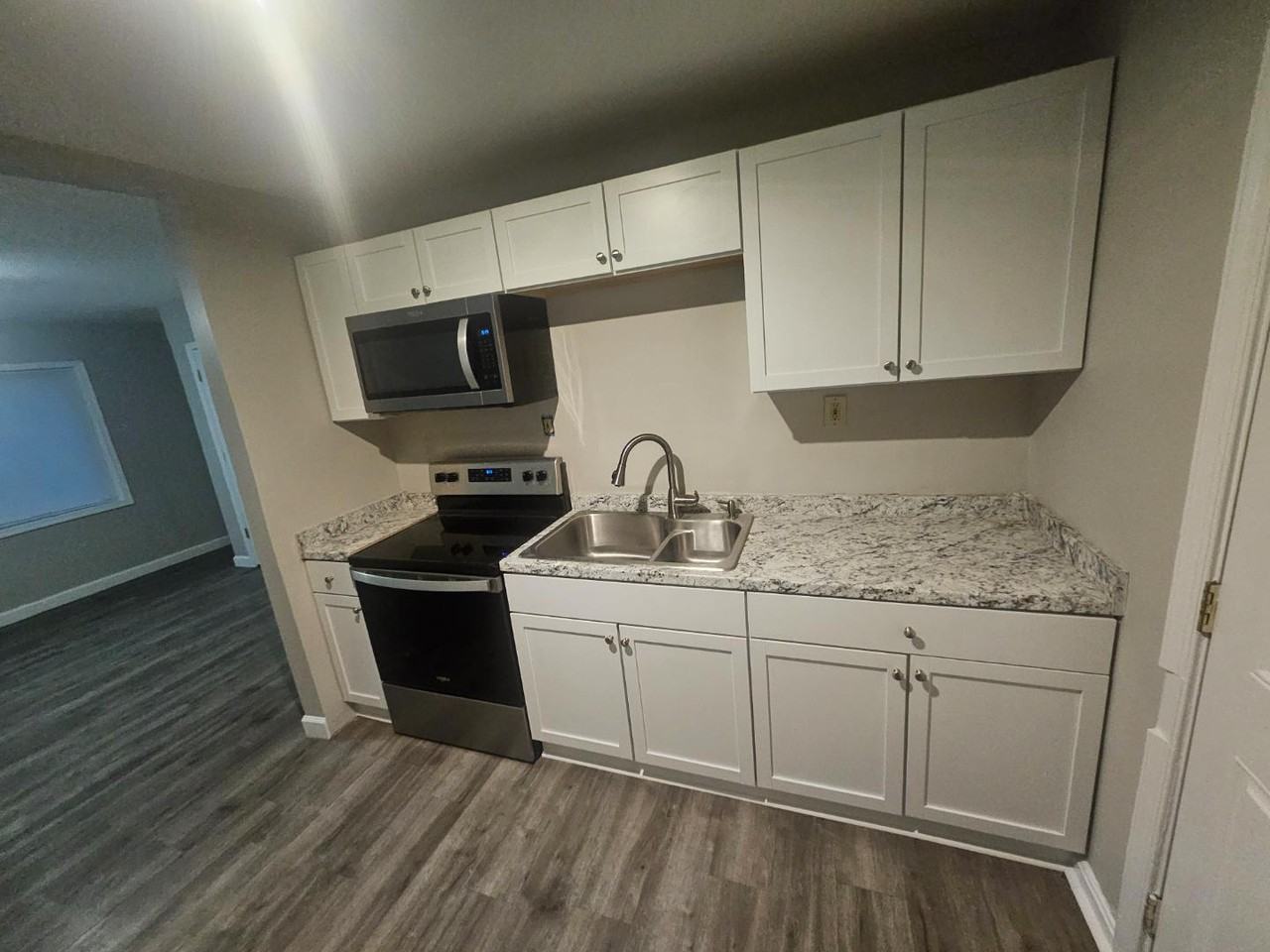 1307 Shell Rd - Photo 2 of 10
