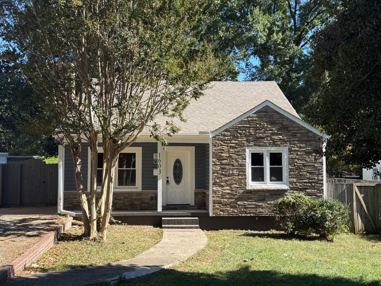 1603 Browns Ave - Photo 3 of 20