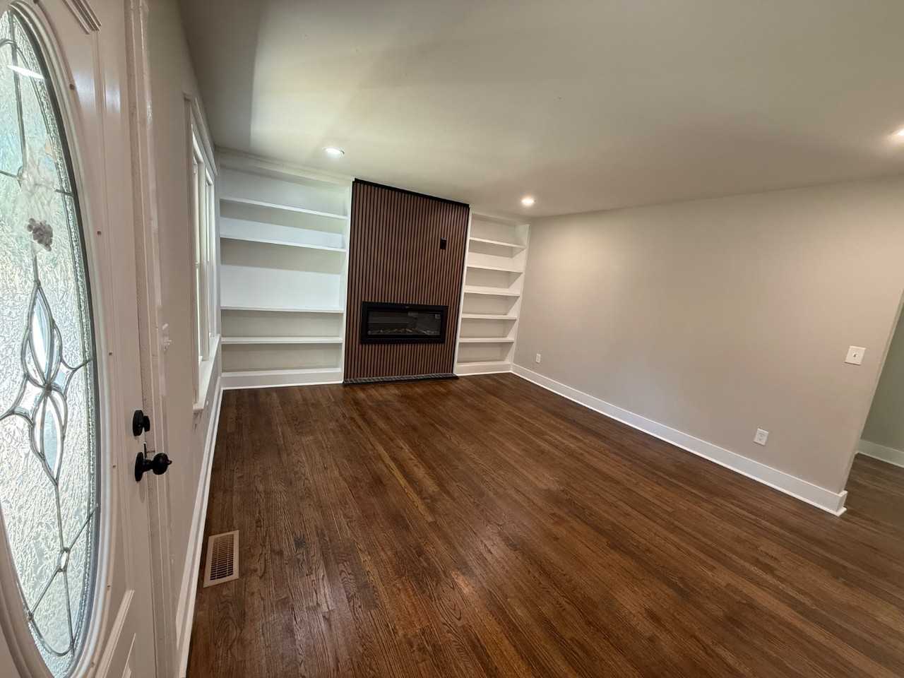 1603 Browns Ave - Photo 4 of 20