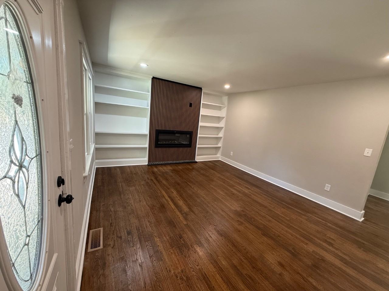 1603 Browns Ave - Photo 5 of 20