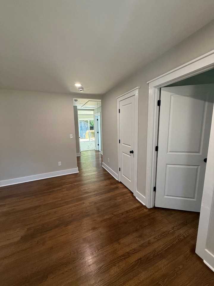 1603 Browns Ave - Photo 6 of 20