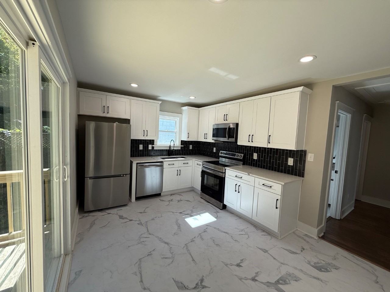1603 Browns Ave - Photo 7 of 20