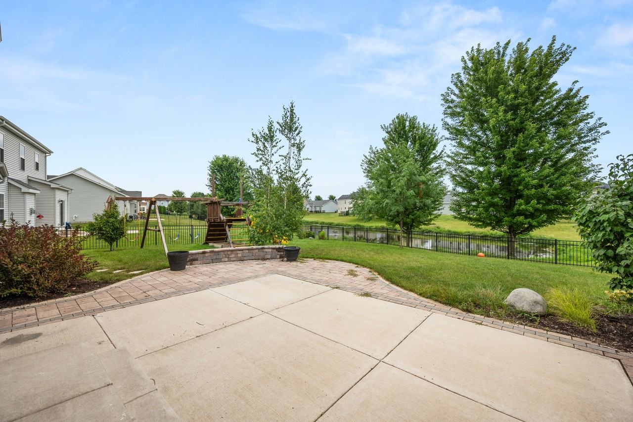 406 Mary Ann Cir #1 - Photo 5 of 30