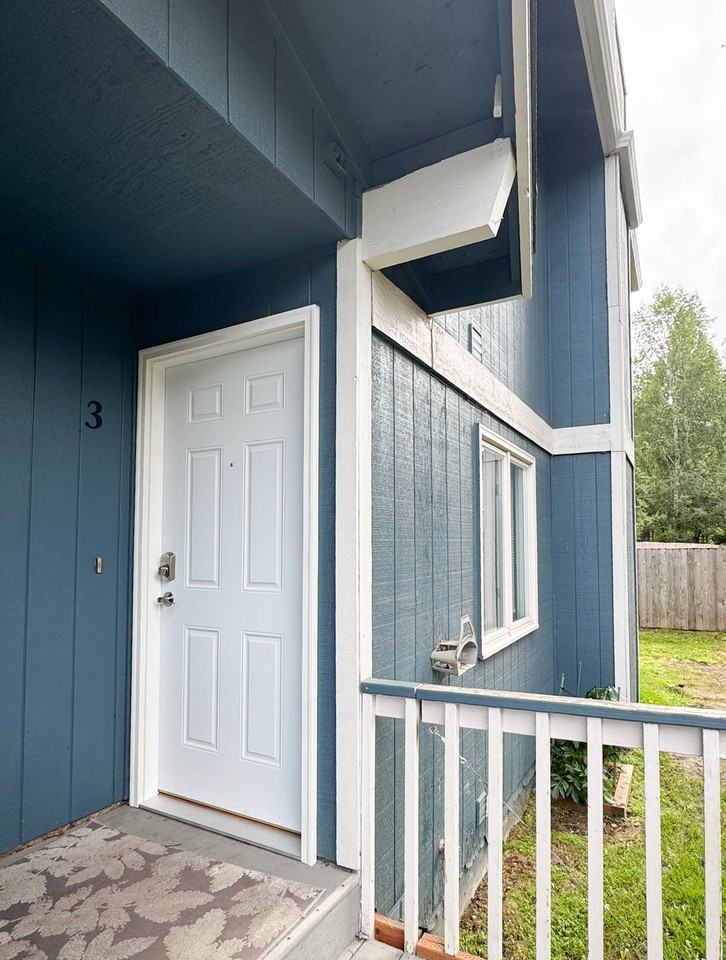 1140 Golden Dawn Cir #3 - Photo 2 of 4