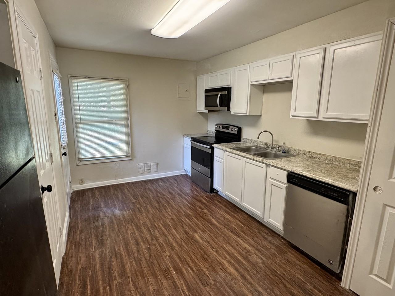 2204 San Jose Dr #1 - Photo 2 of 5