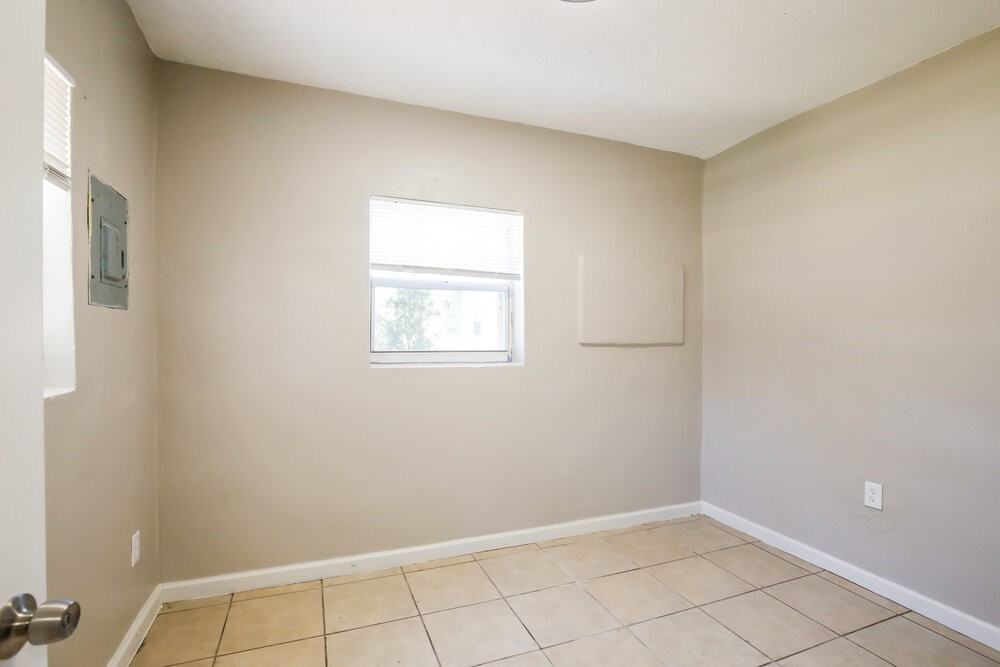 2311 Nw 153rd St - Photo 4 of 16