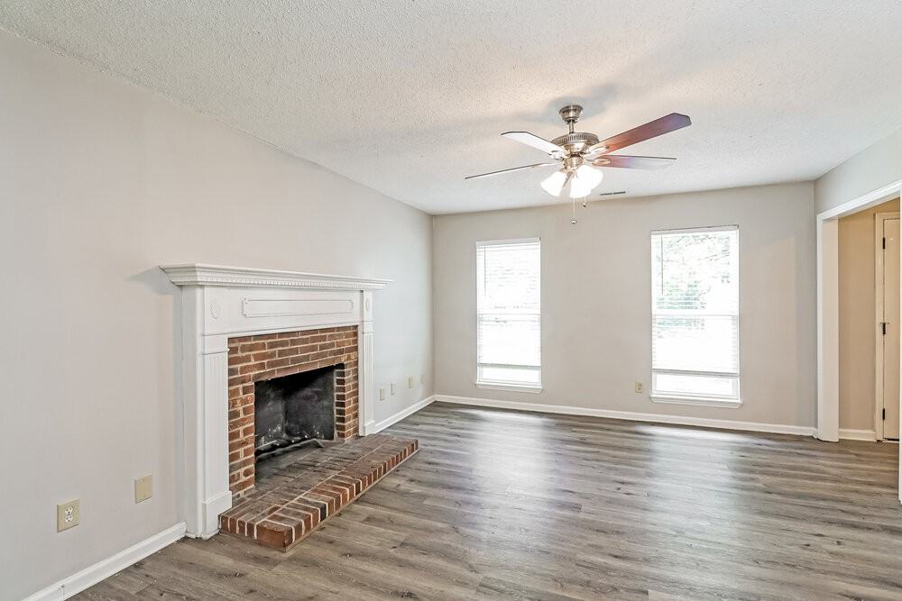 2341 Castlecomer Dr - Photo 5 of 17