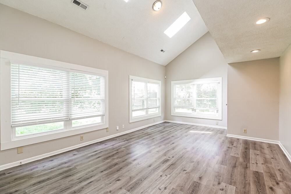 2341 Castlecomer Dr - Photo 6 of 17