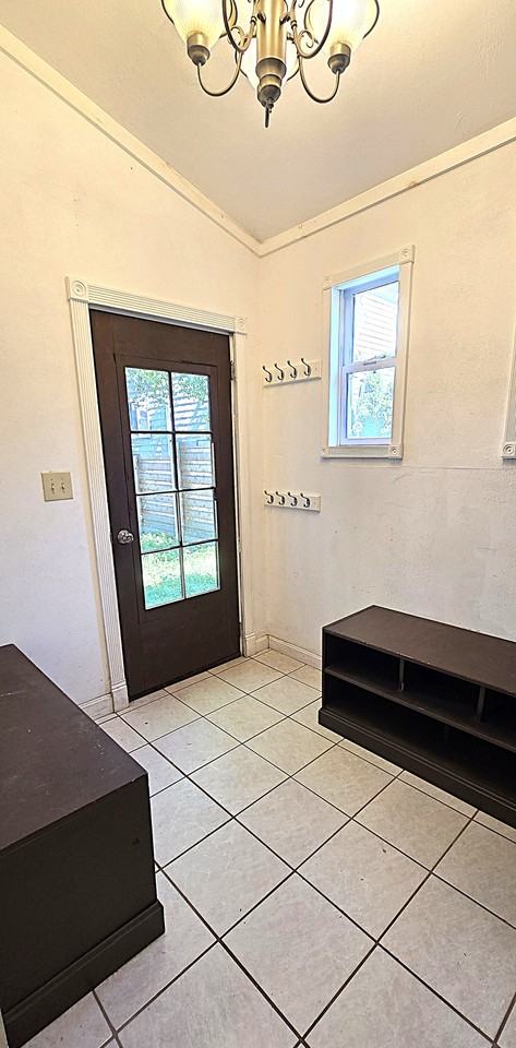 37 Langdon St #2 - Photo 6 of 18