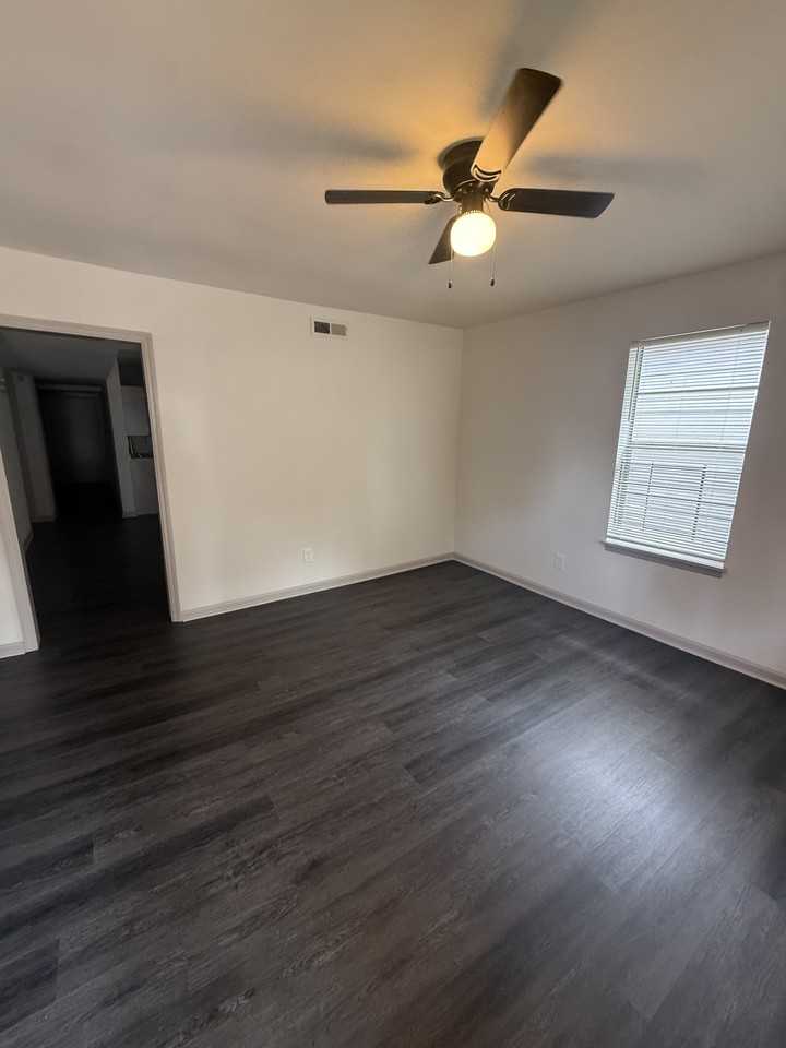 1133 43rd St N #1 - Photo 5 of 11