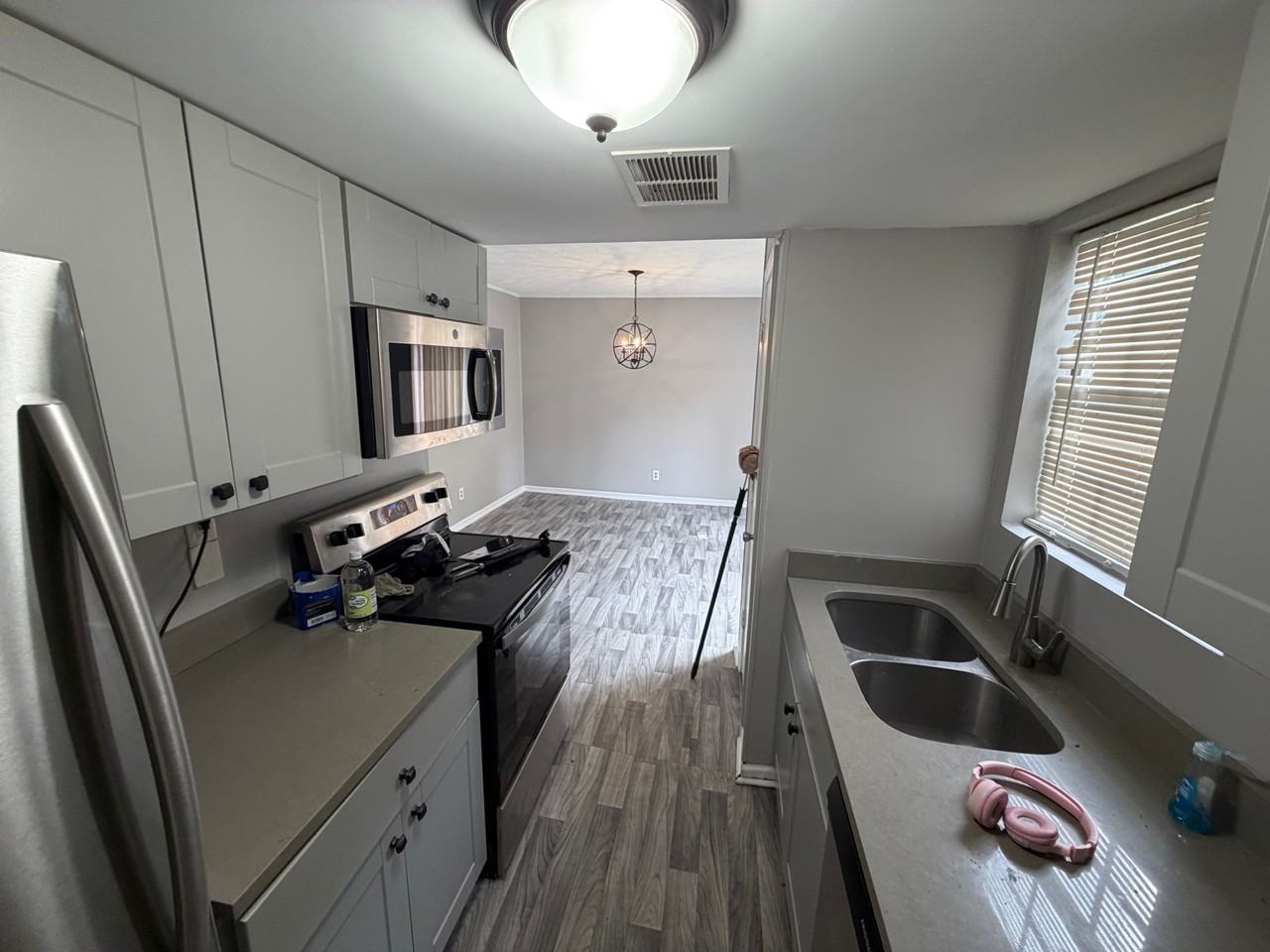 394 Northdale Rd - Photo 4 of 23