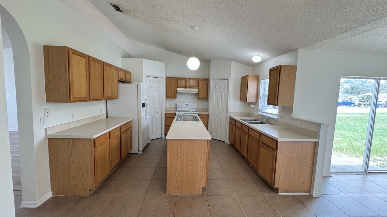5190 Tanner Rd #1 - Photo 6 of 33
