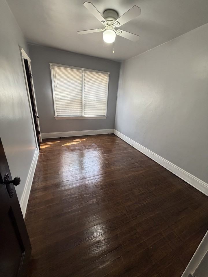 1557 Cohassett Ave #1 - Photo 6 of 11