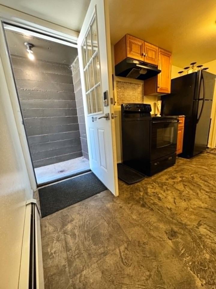 432 1/2 Elias Ave #432-1-2 - Photo 3 of 34