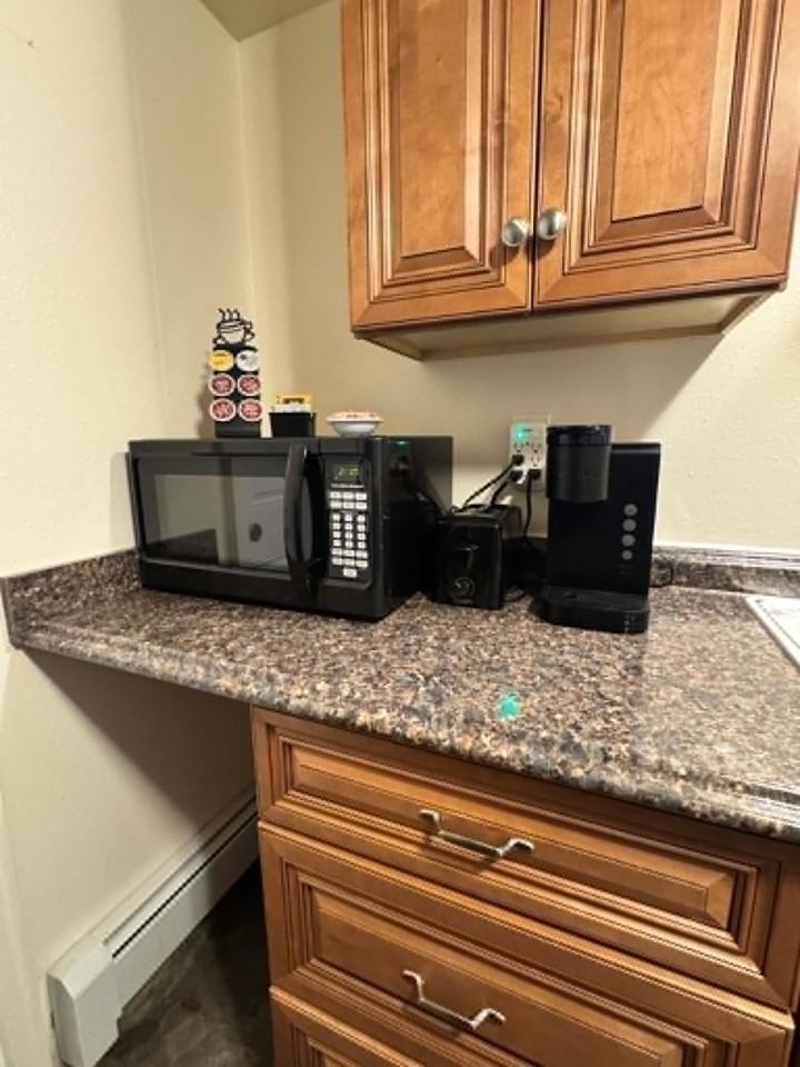 432 1/2 Elias Ave #432-1-2 - Photo 6 of 34