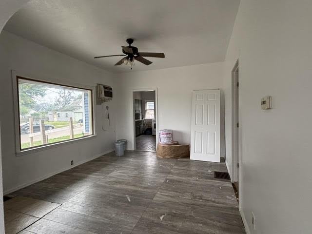 1821 W Sample St #1 - Photo 4 of 18