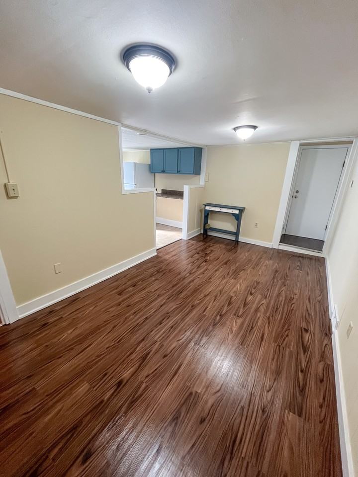 416 Coffeen St #416-2 - Photo 3 of 16