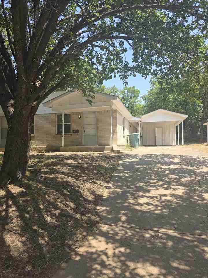 1435 S Rusk St #1 - Photo 2 of 17